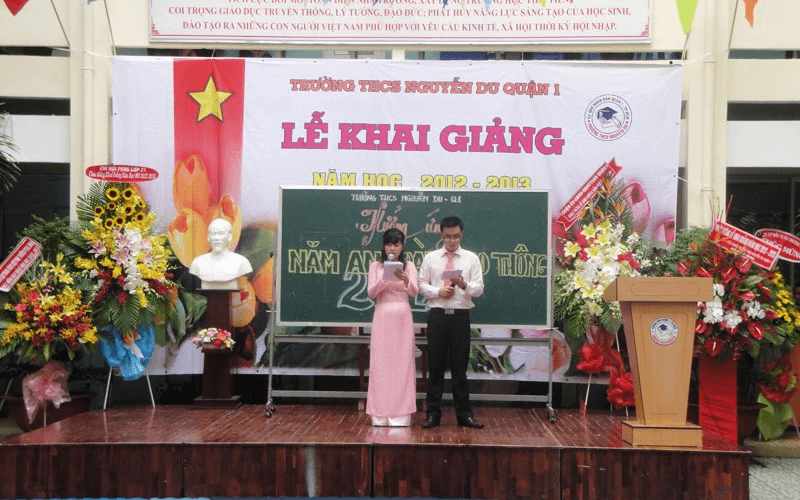 Trường Trung học cơ sở Nguyễn Du