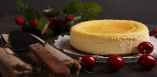 Cách làm bánh bông lan bằng nồi cơm điện siêu ngon Cách làm bánh bông lan bằng nồi cơm điện siêu ngon