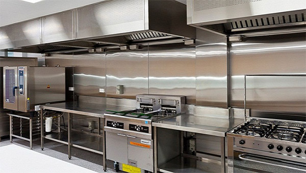 Vai trò của các thiết bị phụ trợ trong nhà bếp công nghiệp